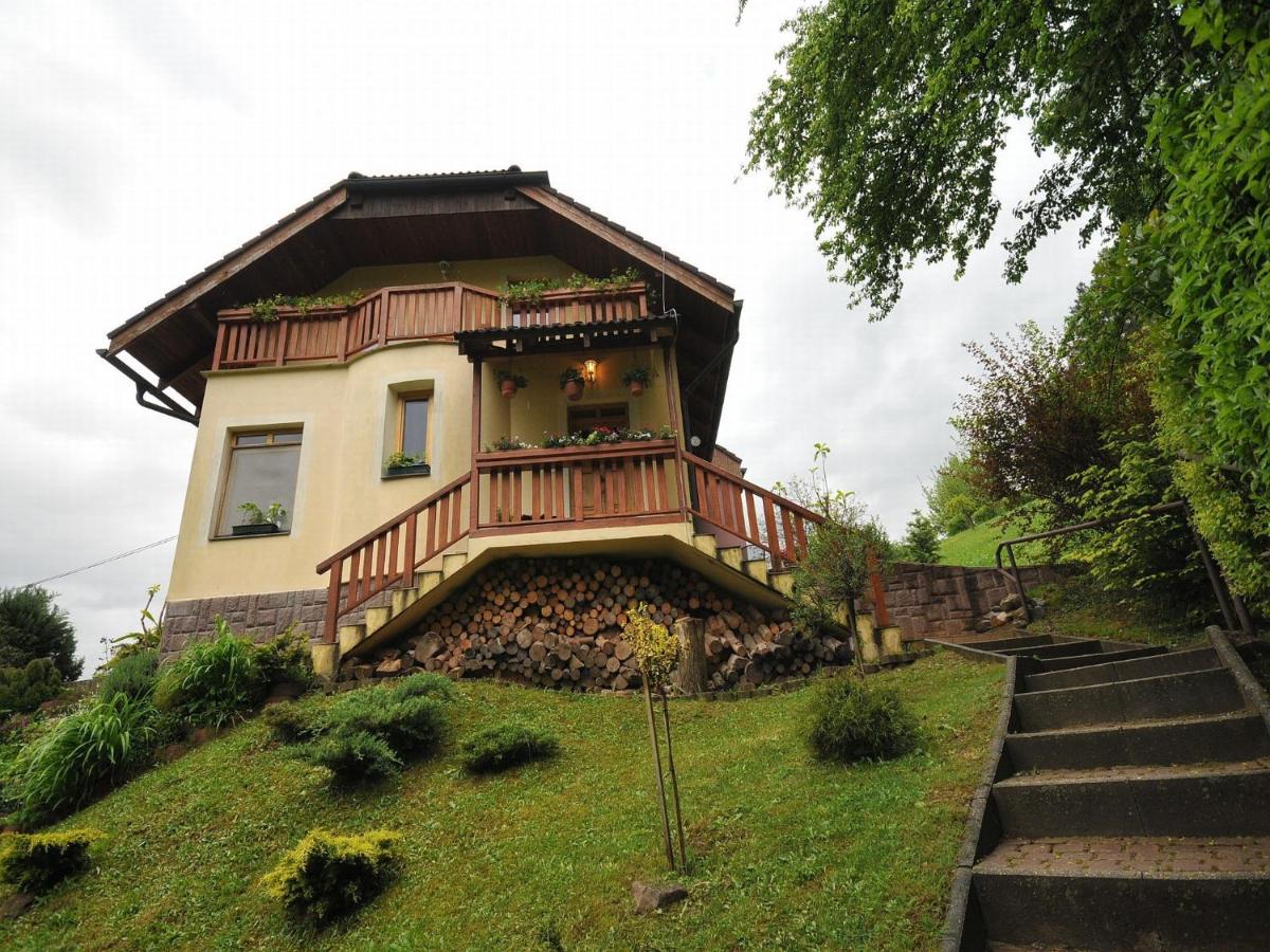 Apartmán u Šárky - Housity