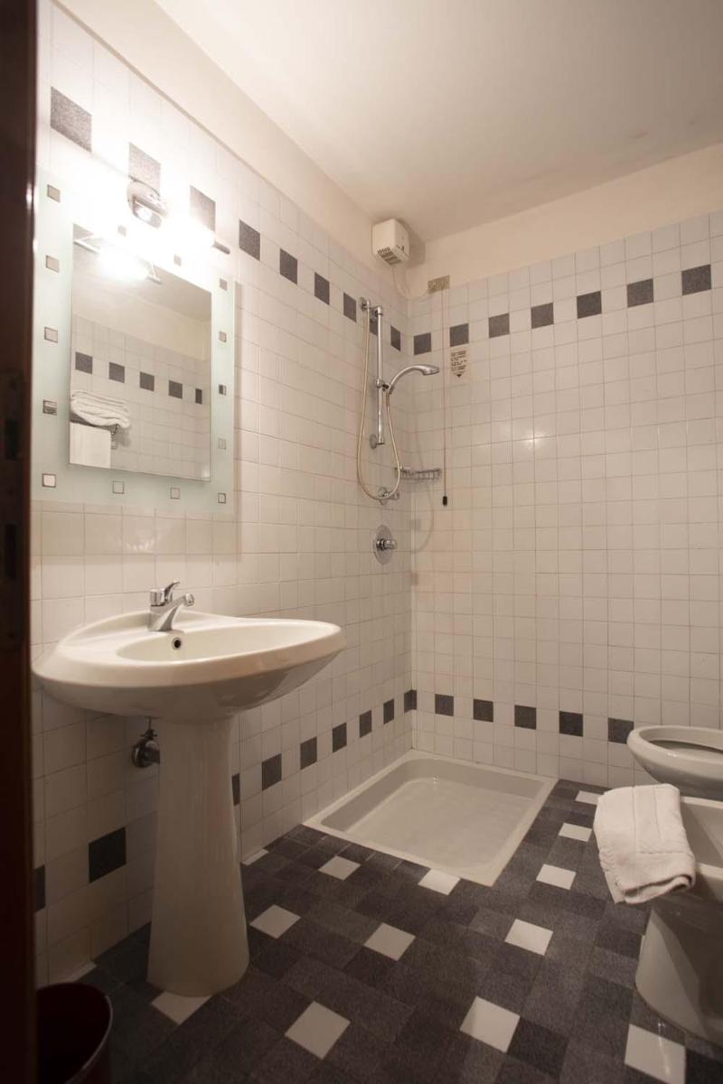 Hotel Roma - Housity