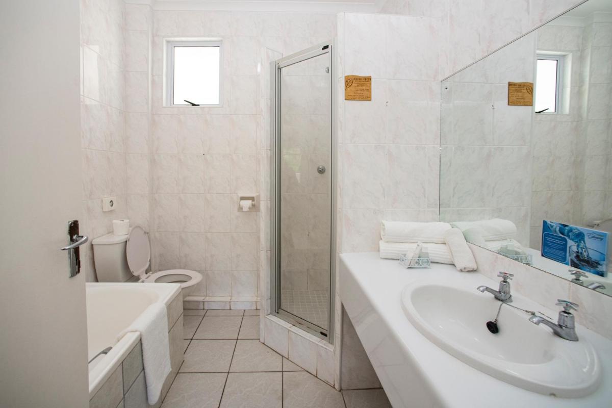 The Estuary Hotel & Spa - Housity
