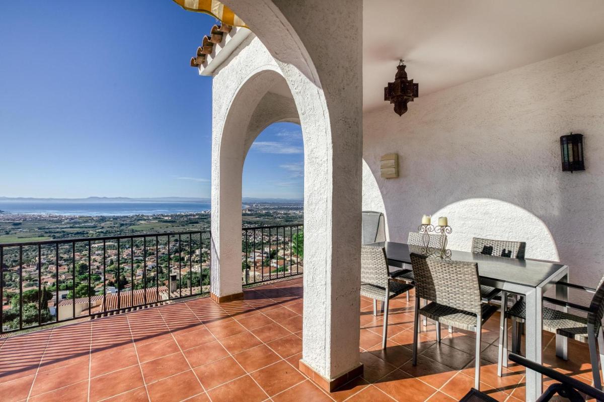 Villa with the most beautiful view - Housity