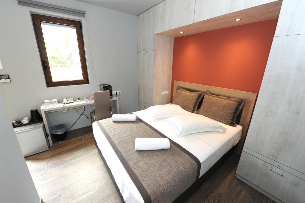 Camping & Bungalows Castle View - Housity