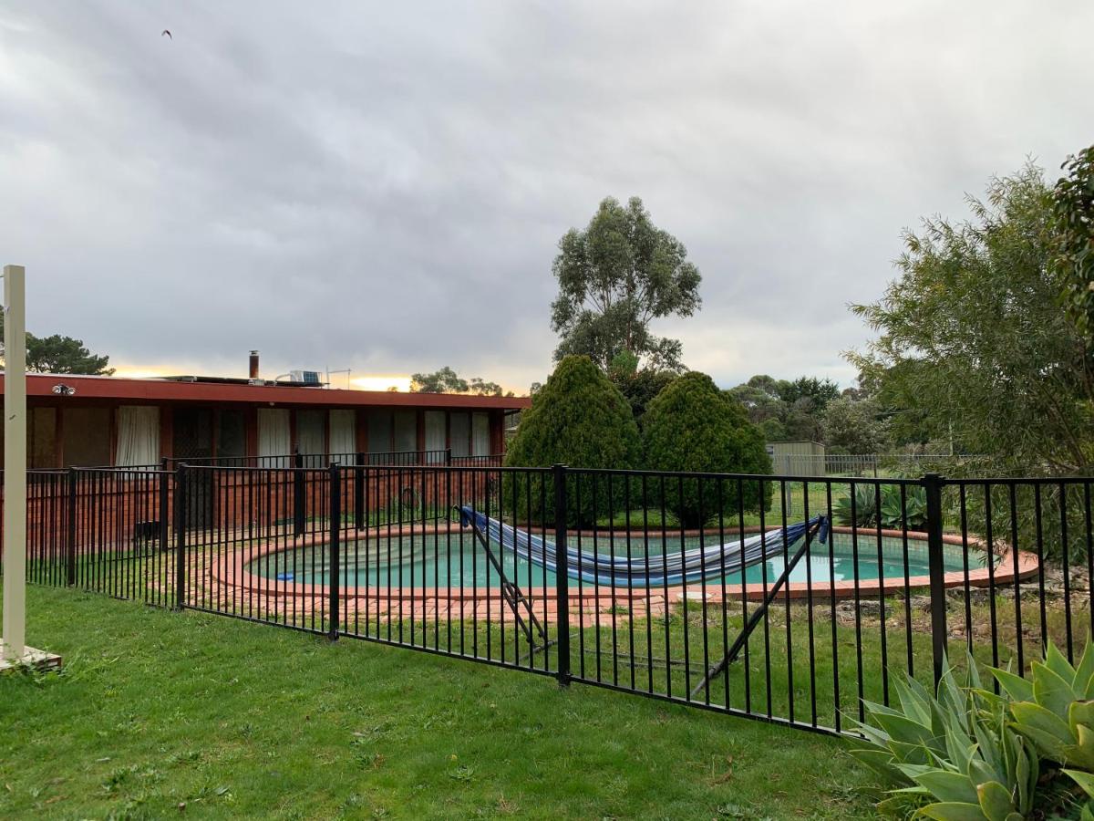Willunga Cottage — Sweet Country Retreat - Housity
