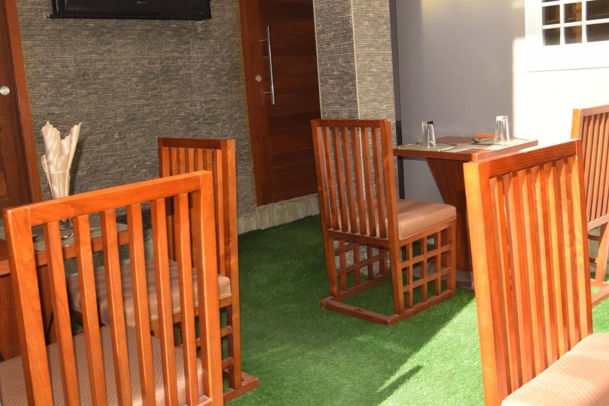 Zimbo Golden Vip Lodge - Housity