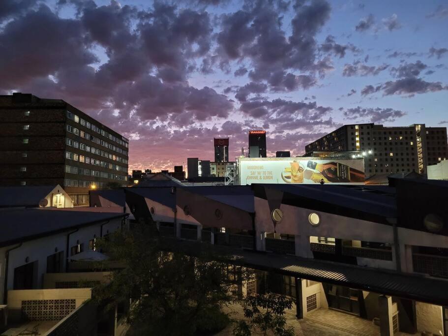 Suitetrails - Trendy apartment @ maboneng