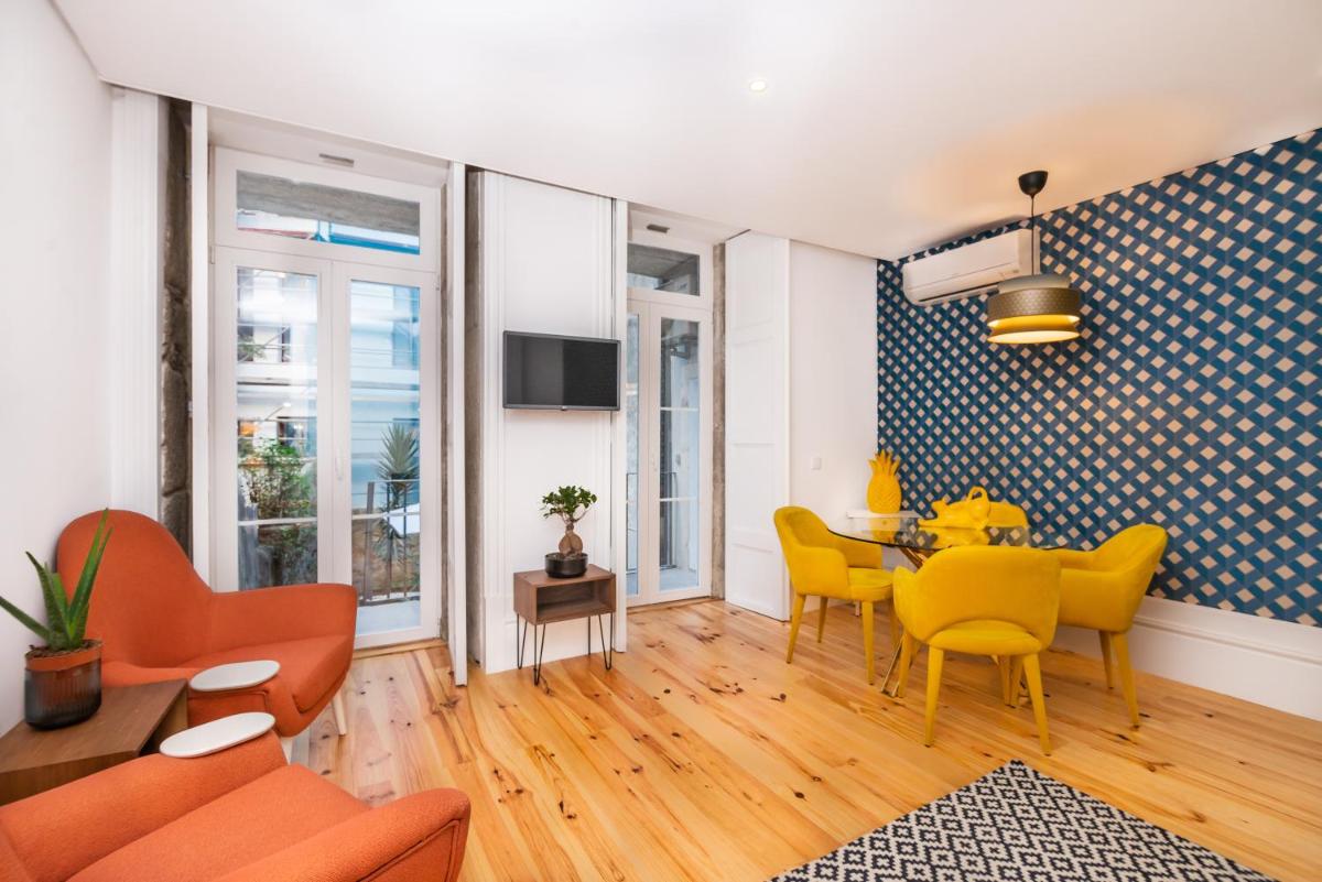 Low Cost Parking - Private Garden - Almada 392 - Housity