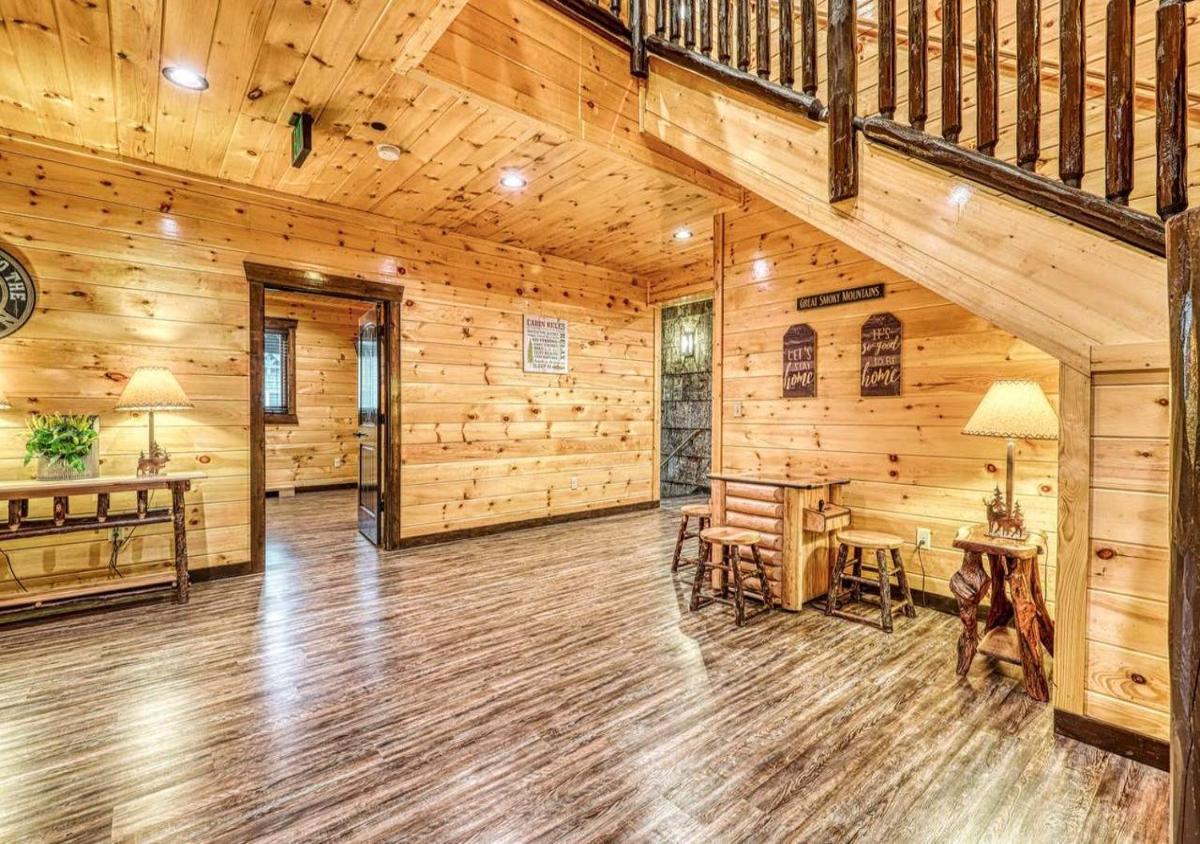 The Grand Orchard Lodge - Gatlinburg, TN - Housity