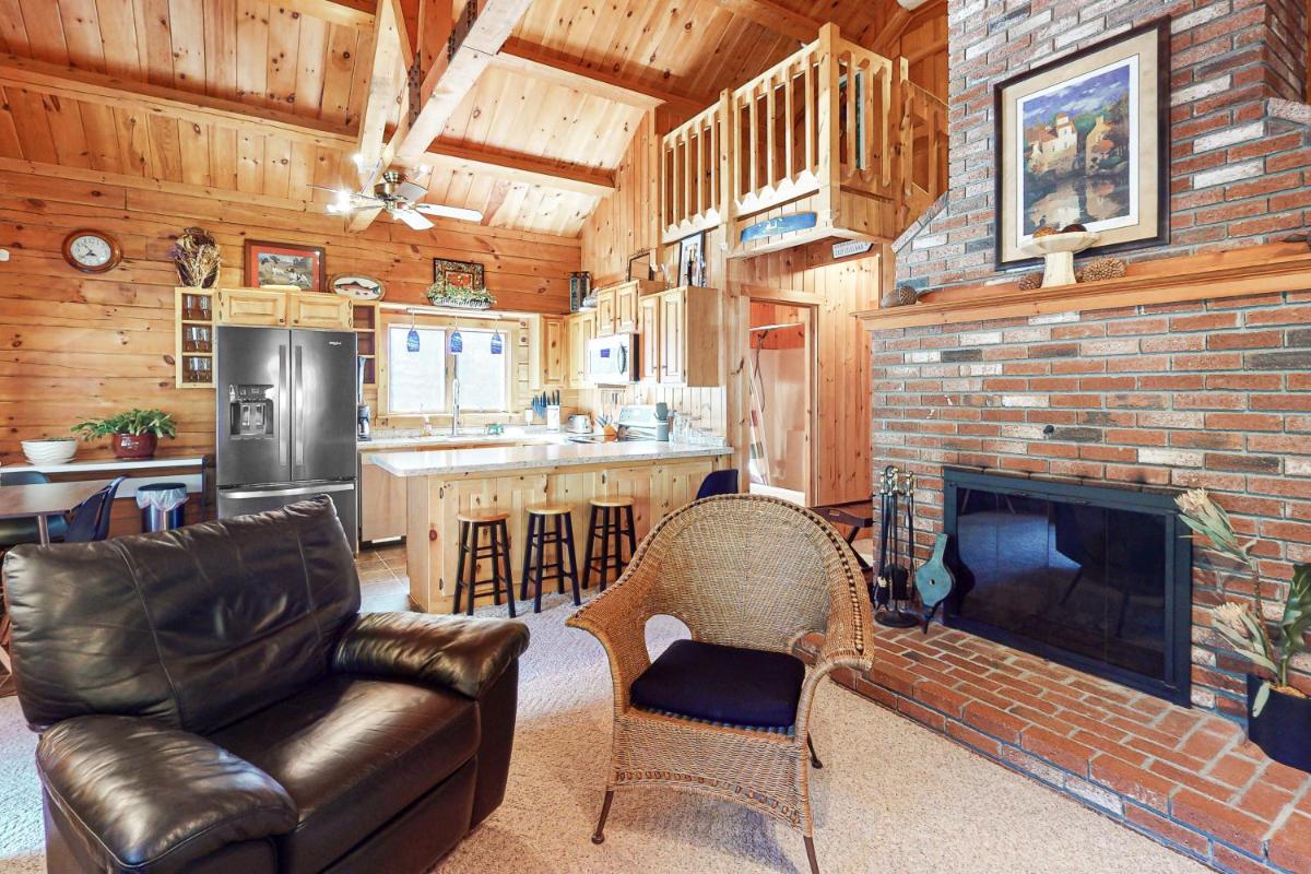 Easton Escape a notch above - Housity