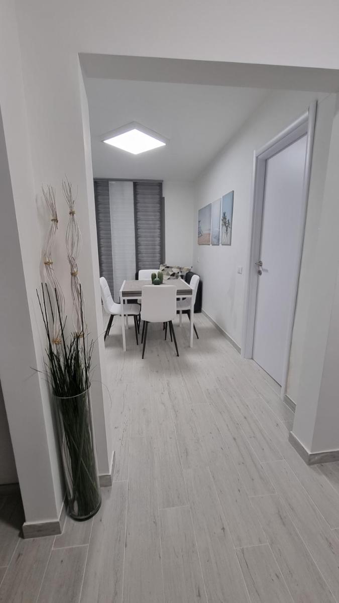 Via Bramante 6 - Housity