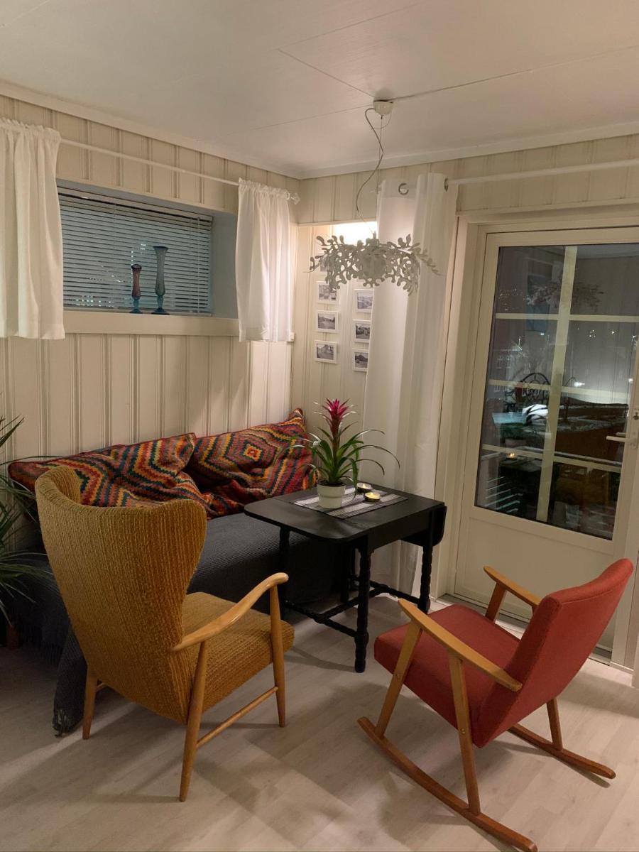 Private house-terrace-garden -parking-WiFi-smartTV - Housity