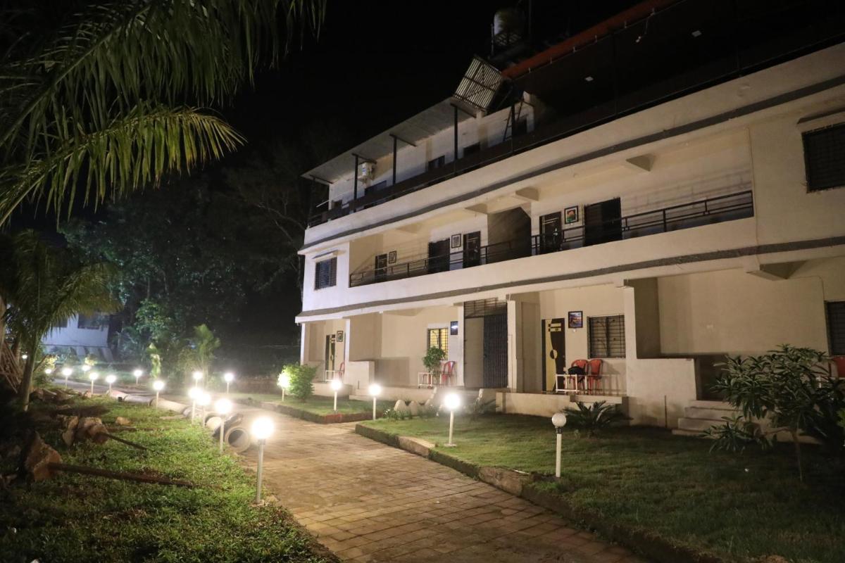 Wanderlust Resort - Housity
