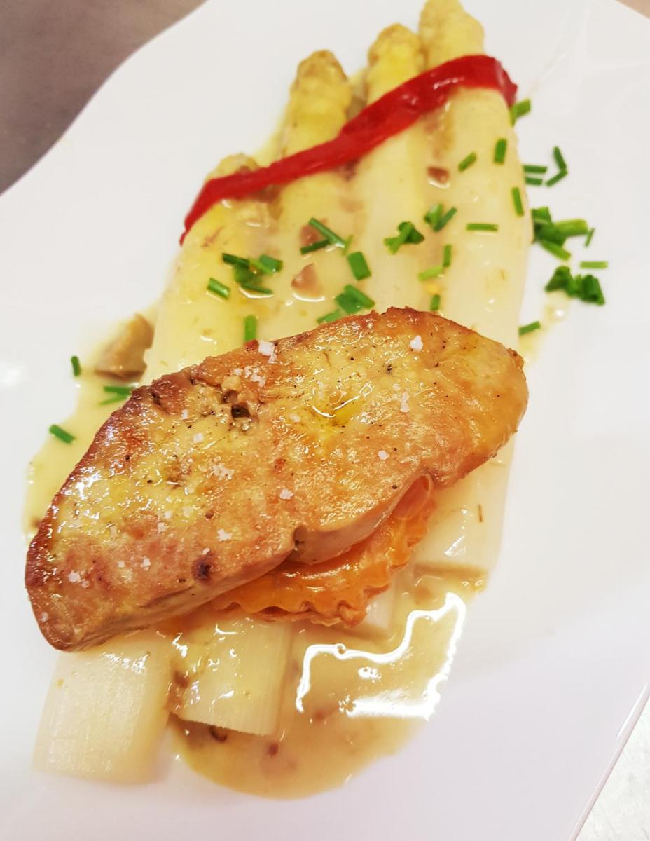 Hotel Restaurant Le Bourgneuf - Housity