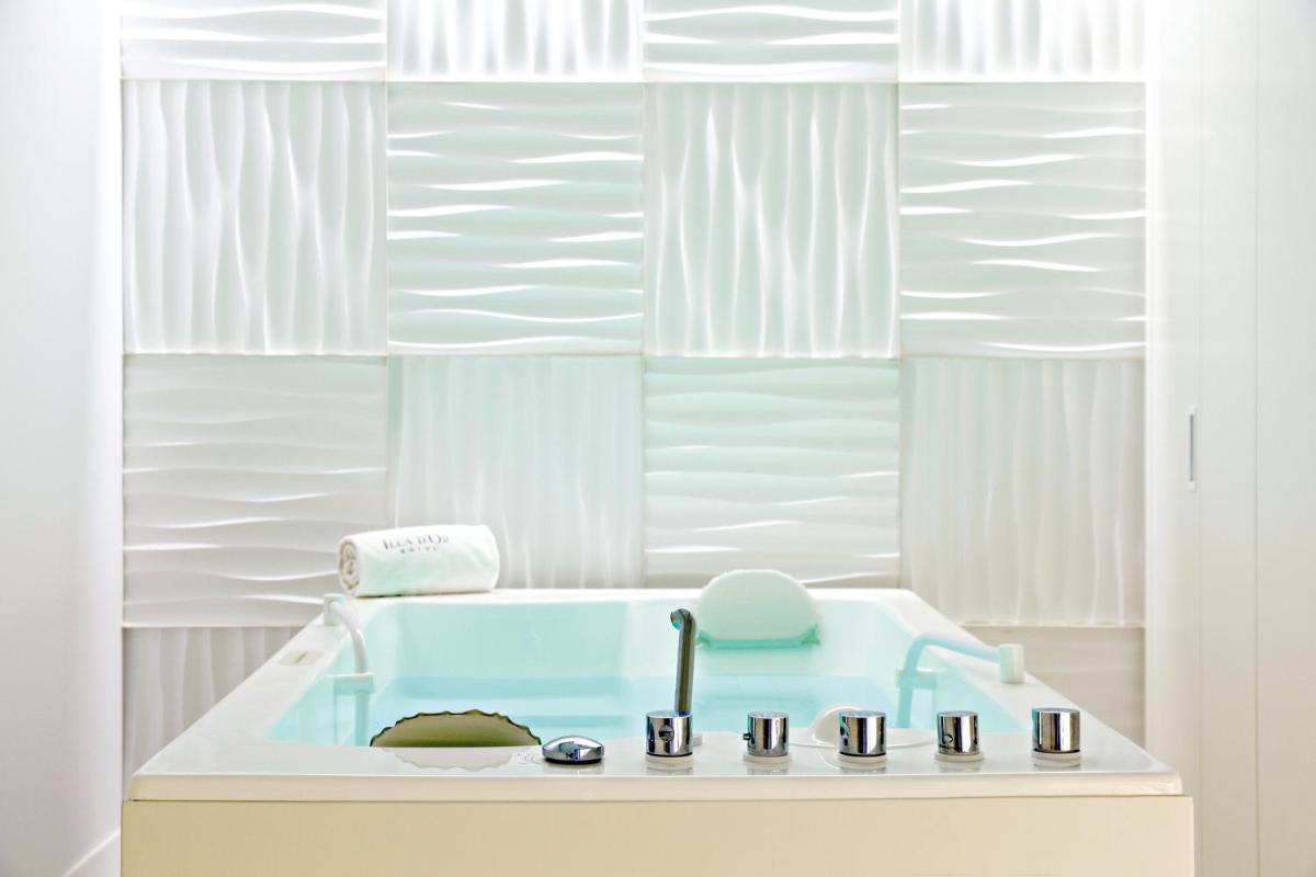 Spa o instalaciones de bienestar en Hotel Illa d'Or & Club Apts 4* Sup