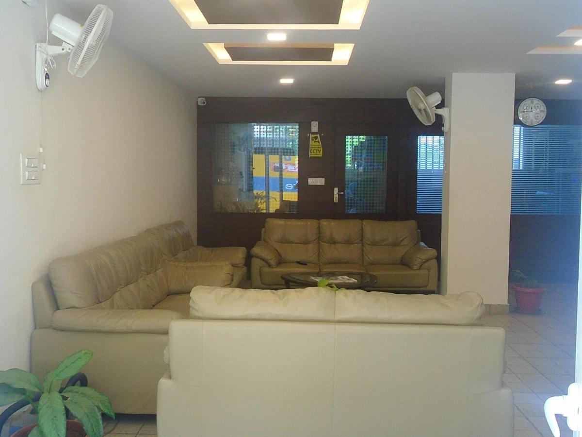 Siri Delight - Housity