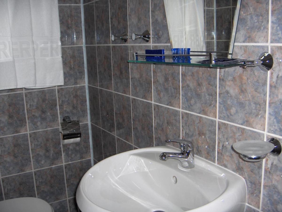 Hotel Perfect - Housity