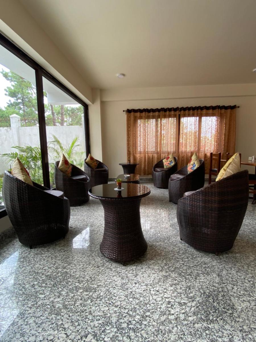The Arbour Inn - Housity