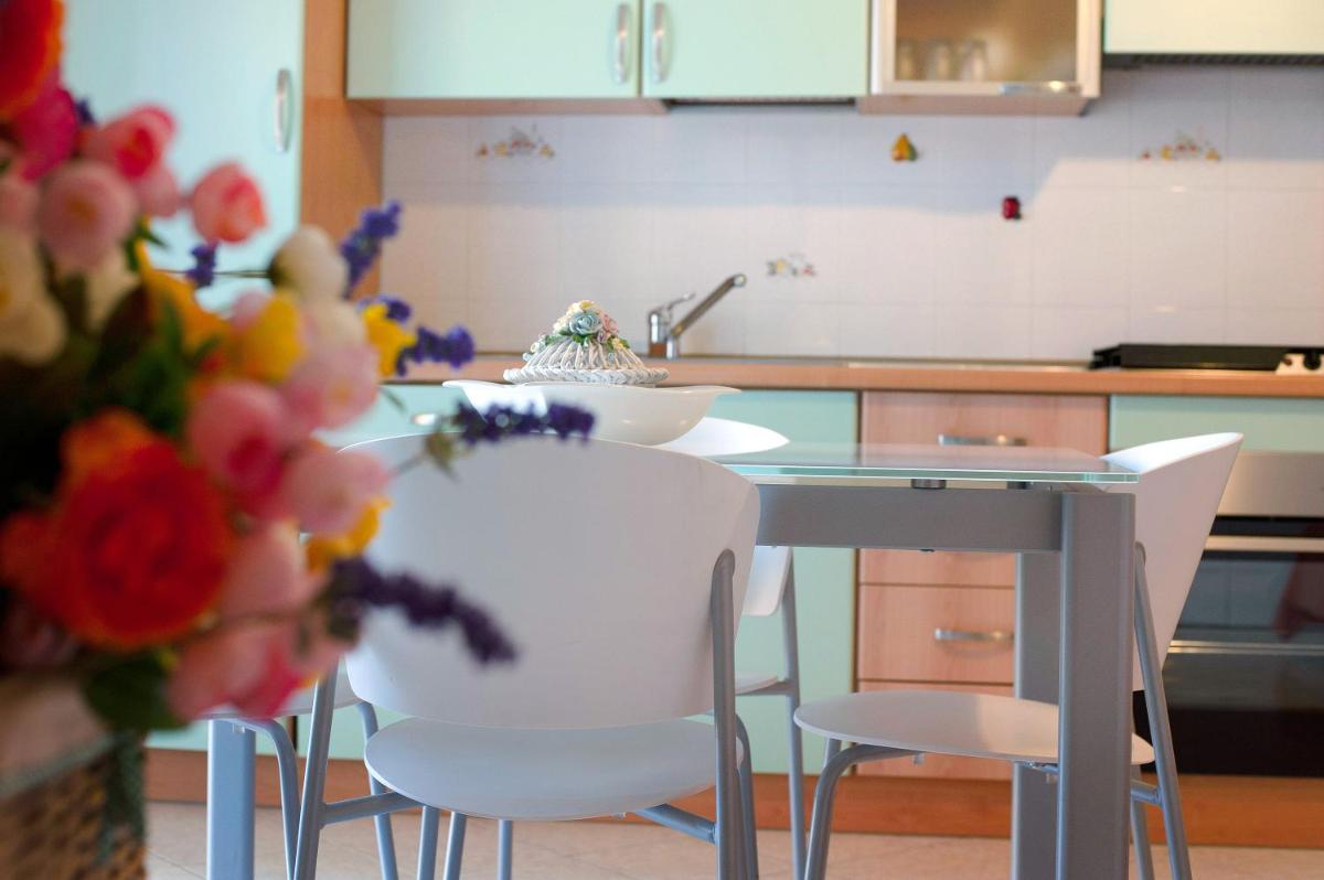 Trilocale Mazzini con 2 balconi - Housity