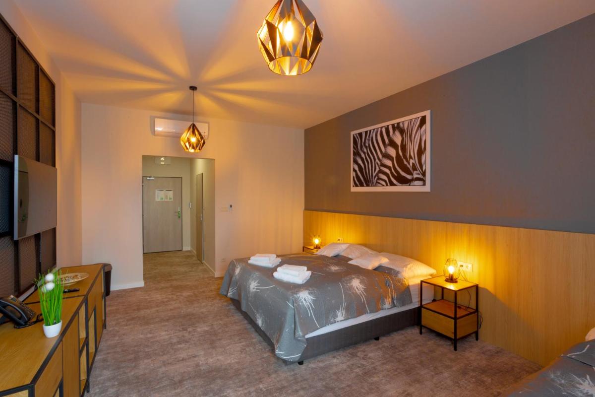 Hotel & Restaurant Barca - Housity