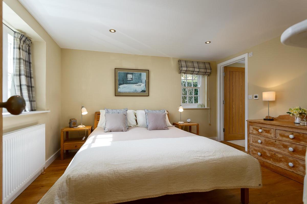 The Home Barn at Cornish Barn Holidays - Housity