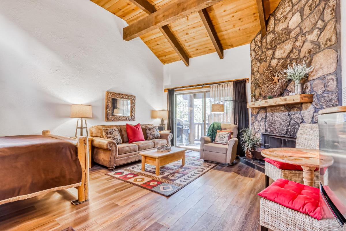 14 Kittyhawk - Housity