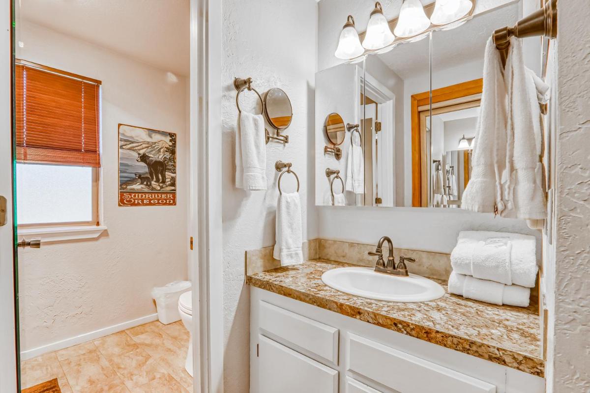 14 Kittyhawk - Housity