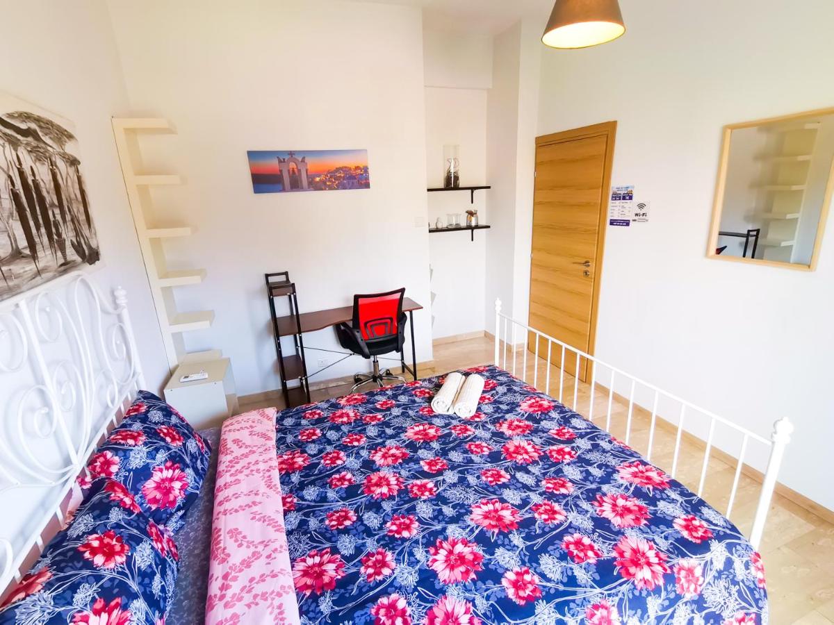 Central Square Nomadic Rooms - Housity