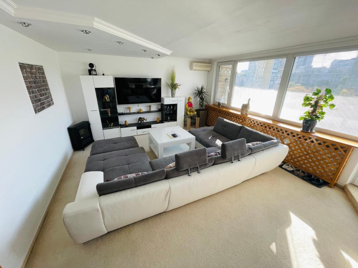Luxusný zmodernizovaný Apartmán v centre Košíc - Housity