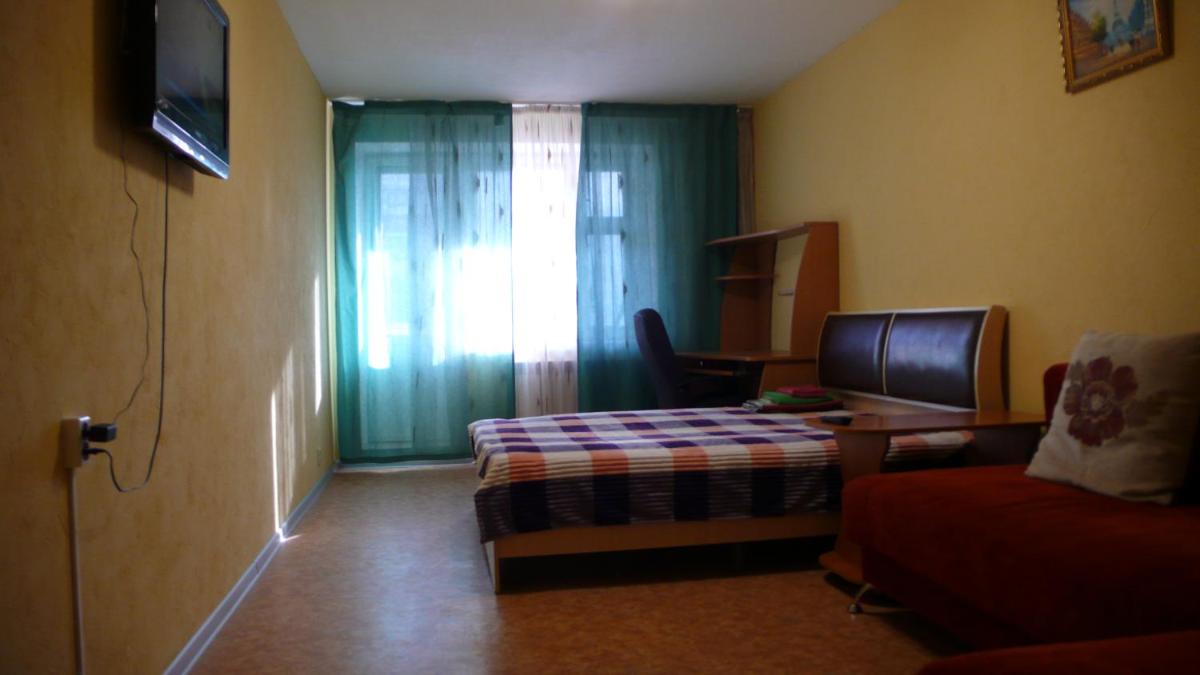 Suitetrails - Apartment on Uchebnay