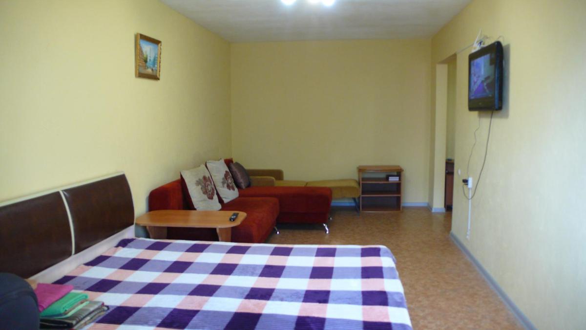 Suitetrails - Apartment on Uchebnay