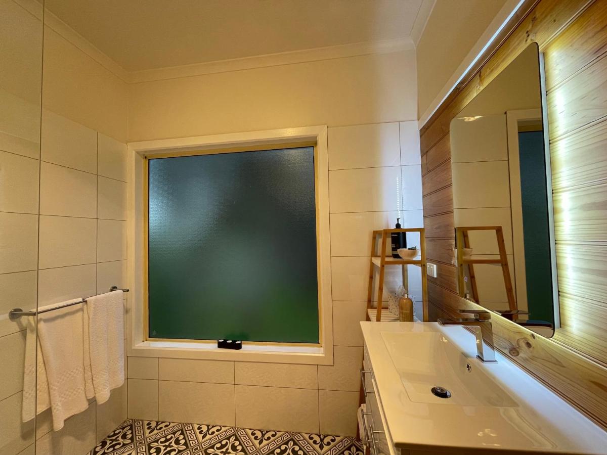 Tindoona Cottages - Housity