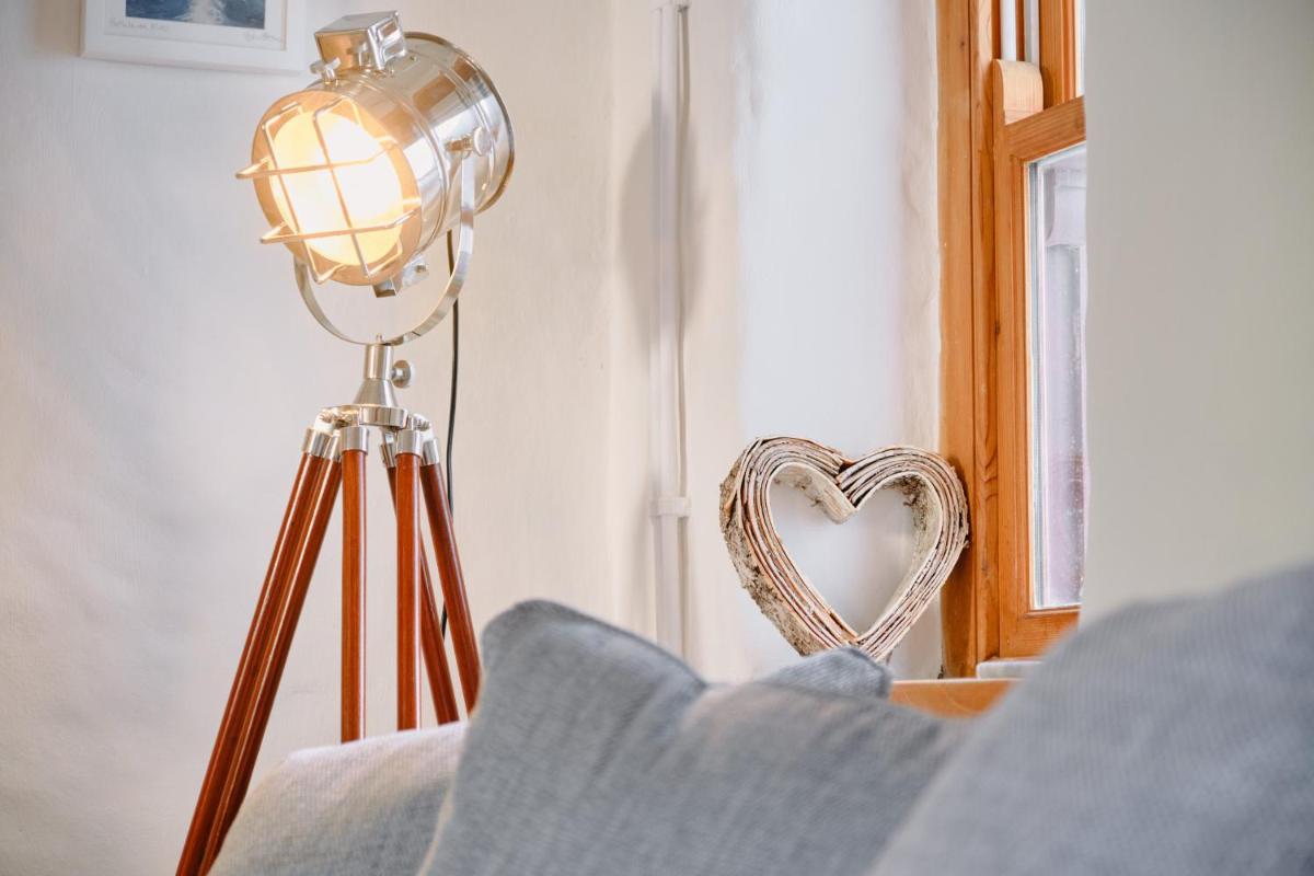Finest Retreats - Scallop Cottage - Housity