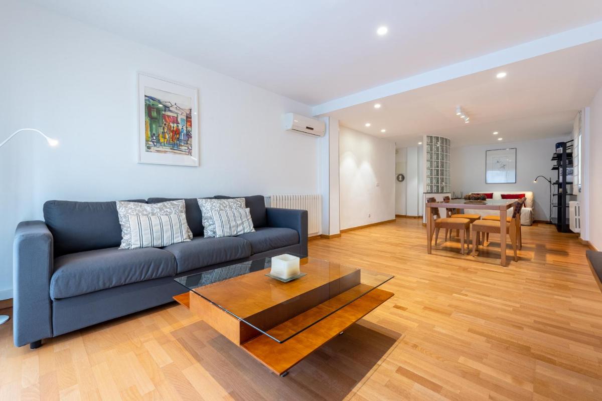 Hauzify I Apartament Llaó - Housity