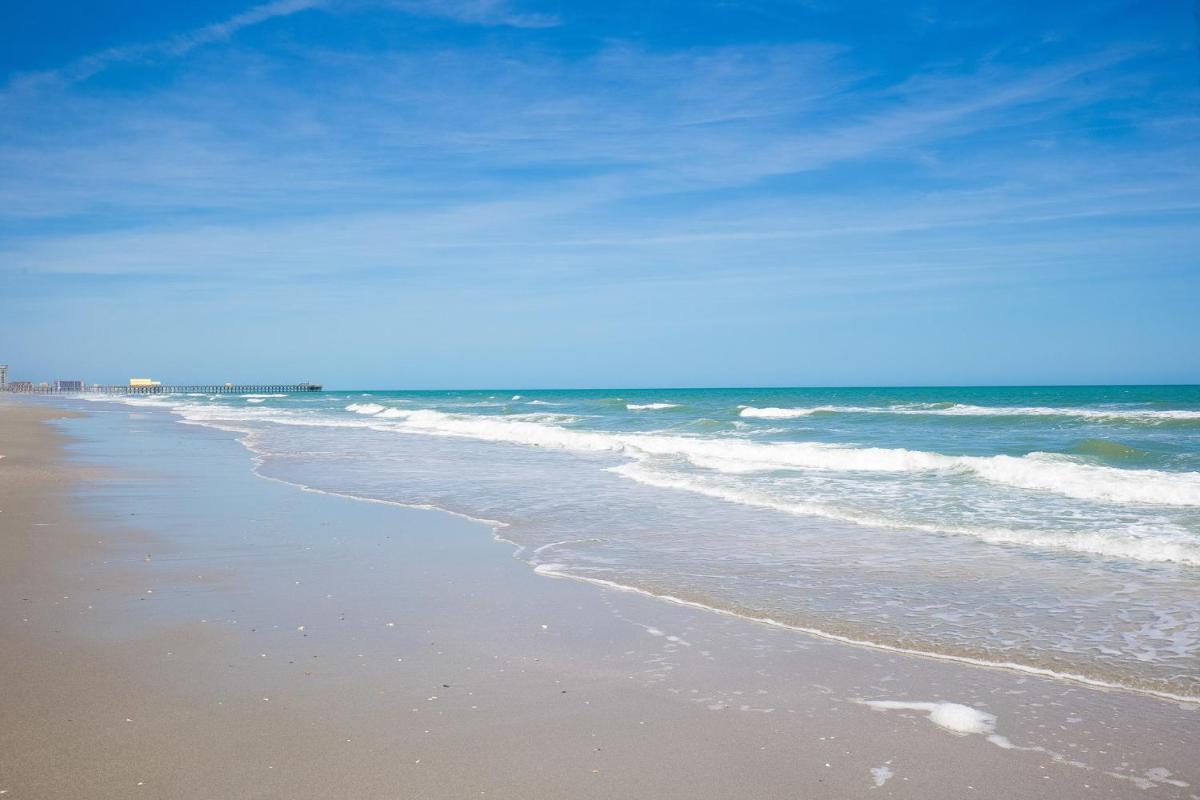 Beach Vacation Condos - Housity