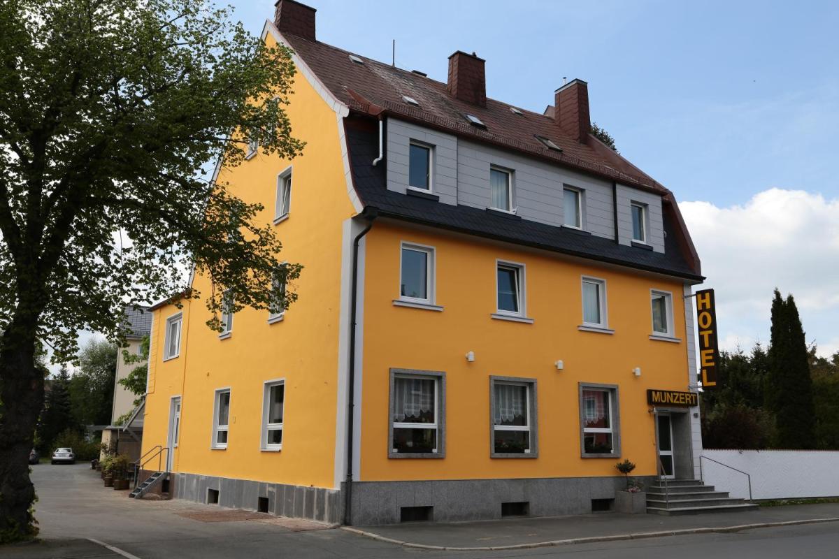 Hotel Munzert - Housity