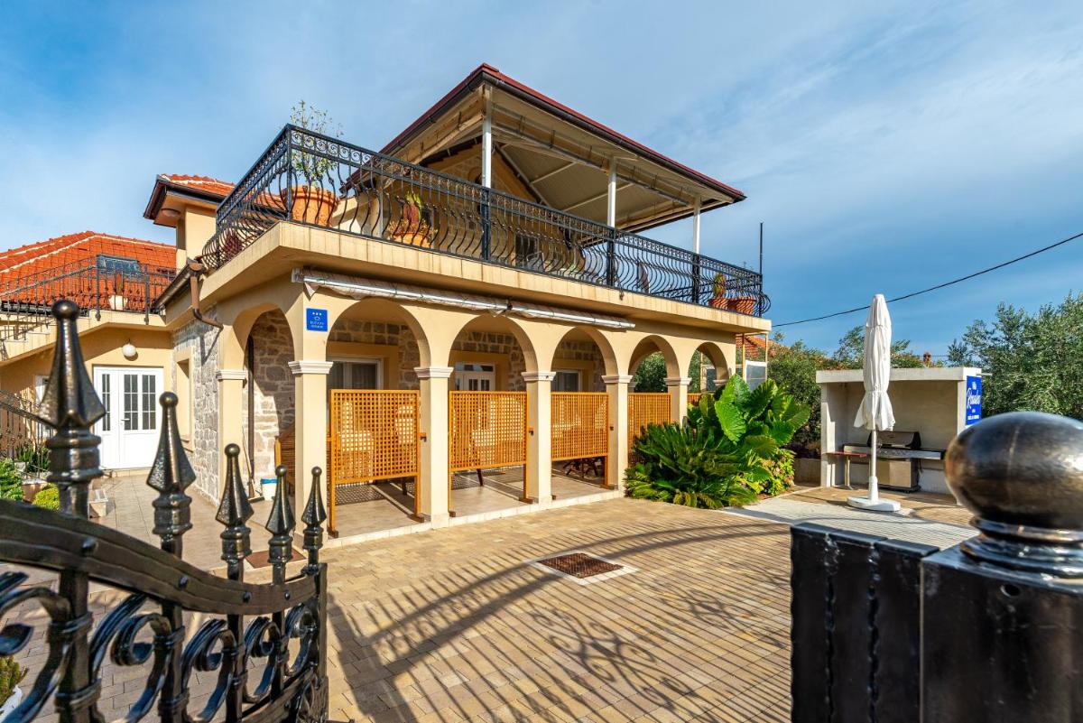 Holiday home Vila Rosales - Housity
