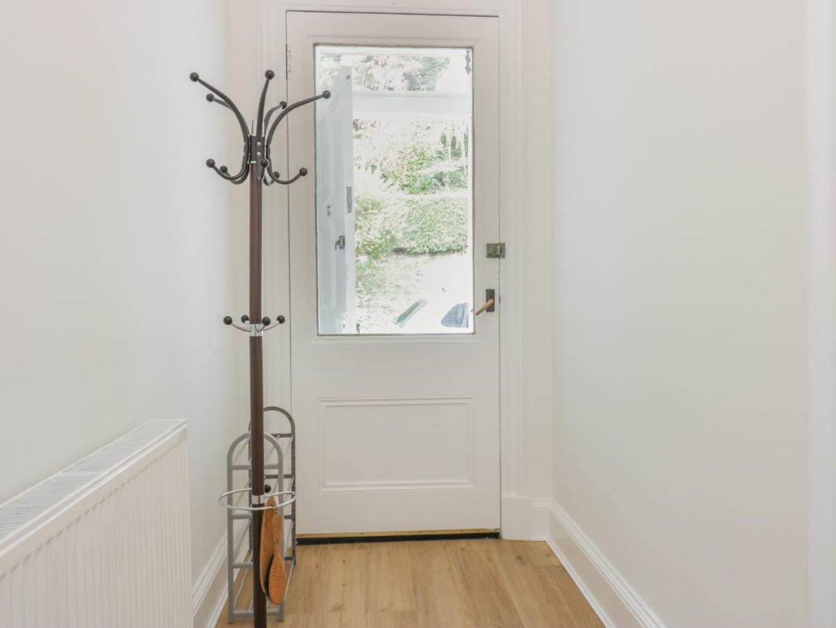 6 Coltbridge Gardens - Housity