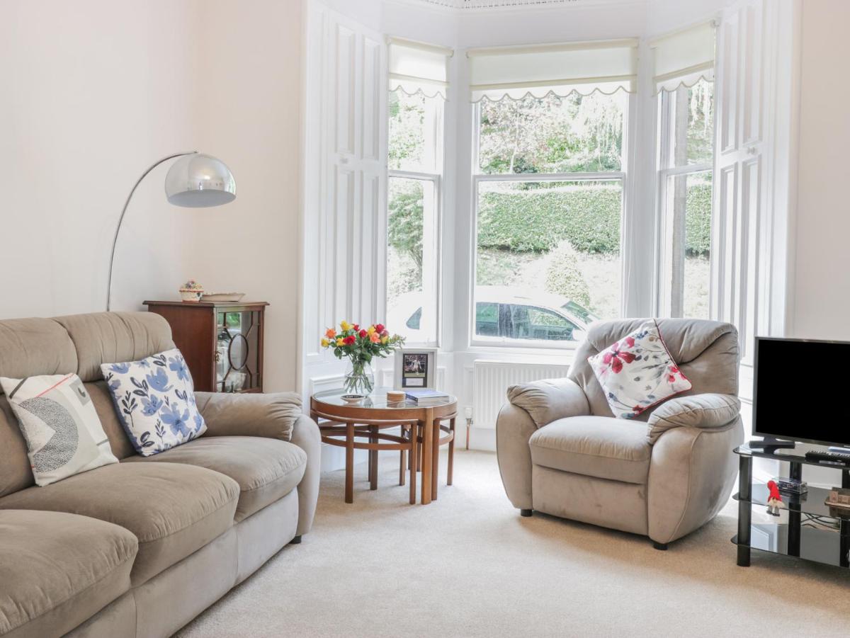 6 Coltbridge Gardens - Housity