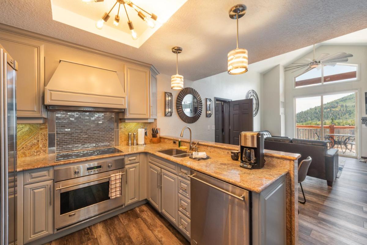 Westgate Park City Differentiated Modern Update Top Floor View Deluxe 1 Bedroom - Housity