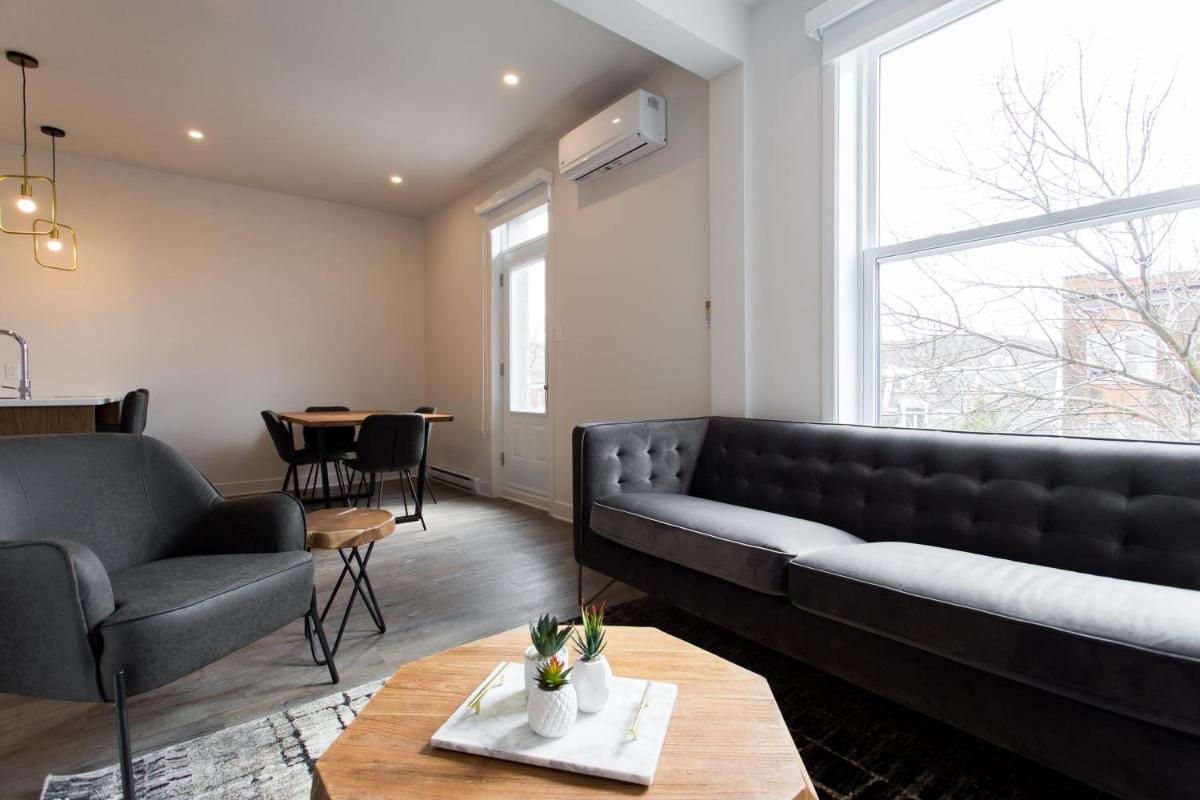 Light Filled 2 Bdr Unit in Mile End by Den Stays - Housity