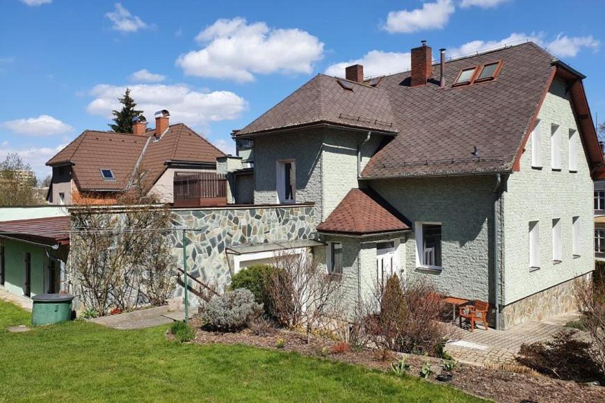 Suitetrails - Apartmán se zahradou kousek od Ještědu