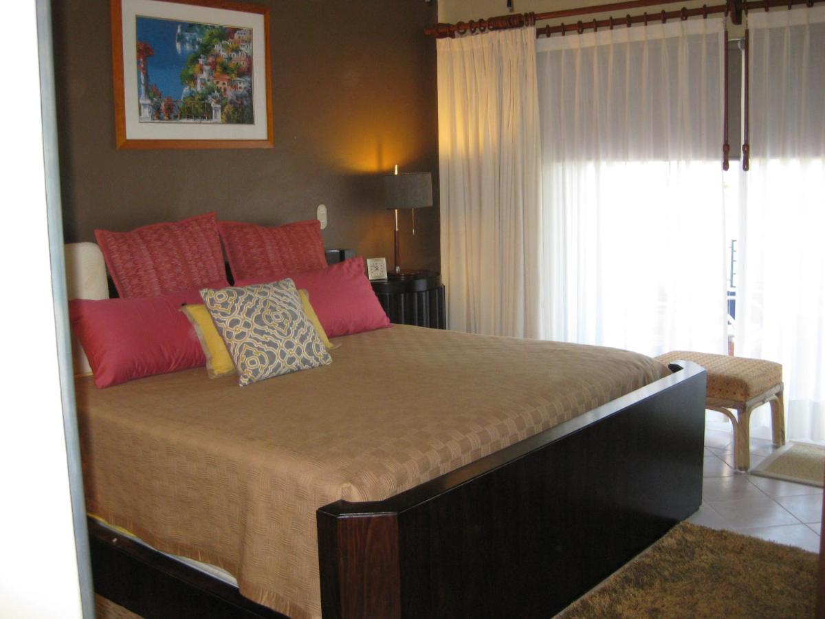 QUINTA LUNA CONDO'S - Housity