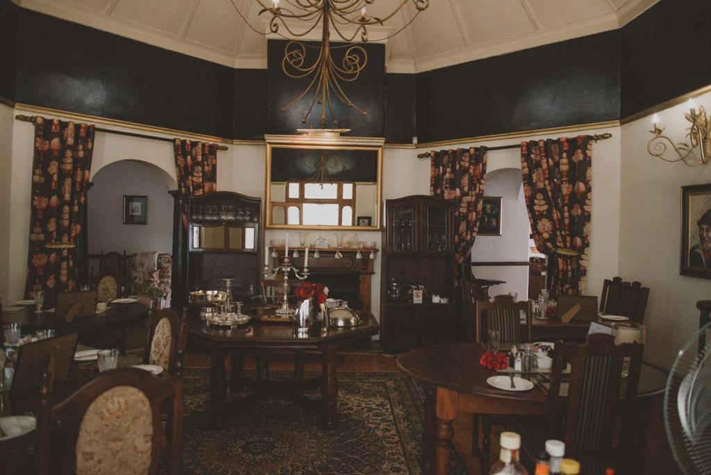 Lydenburg Manor Guest House - Housity