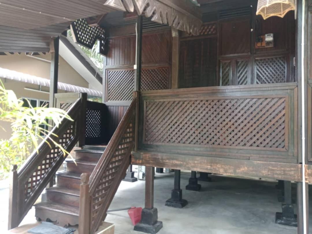 Suitetrails - Anggerik Homestay