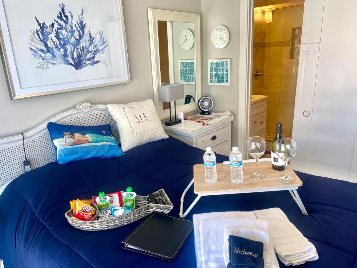 Serene Del Mar Beach Private Entrance 1 Bd 1 BA Suite - Housity