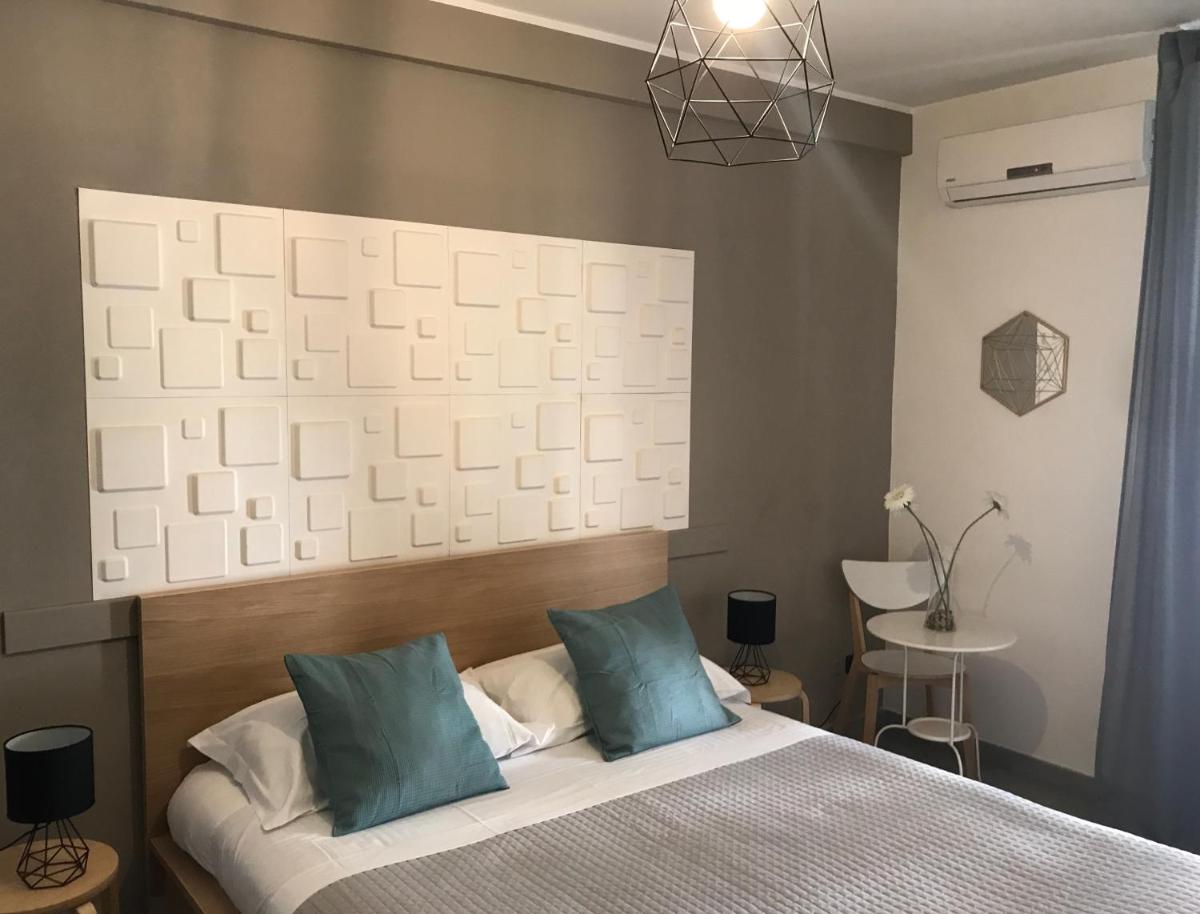B&B Stesicoro InHabit - GuestHouse City Center - Housity