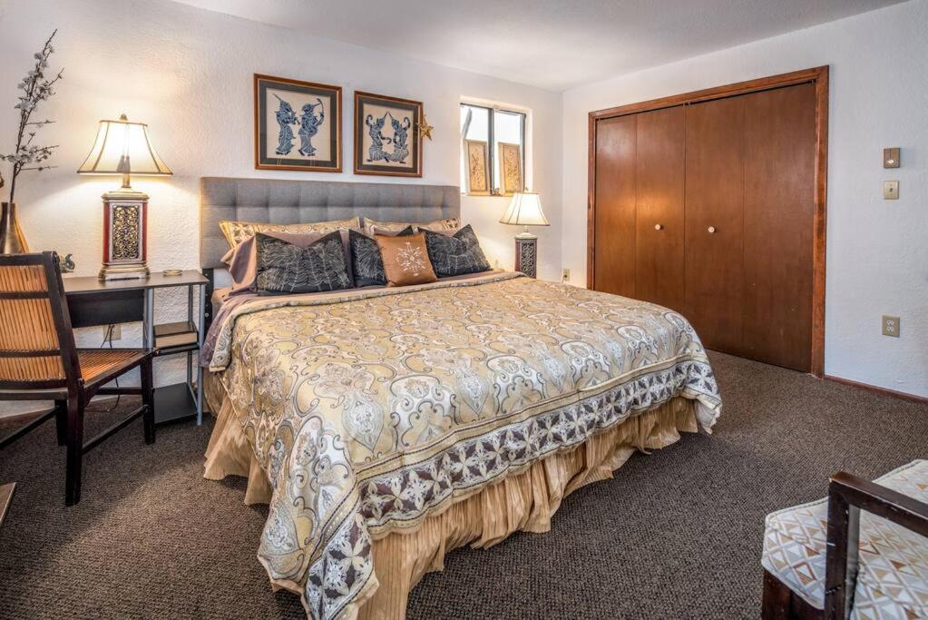 Albuquerque East Mountains - Housity