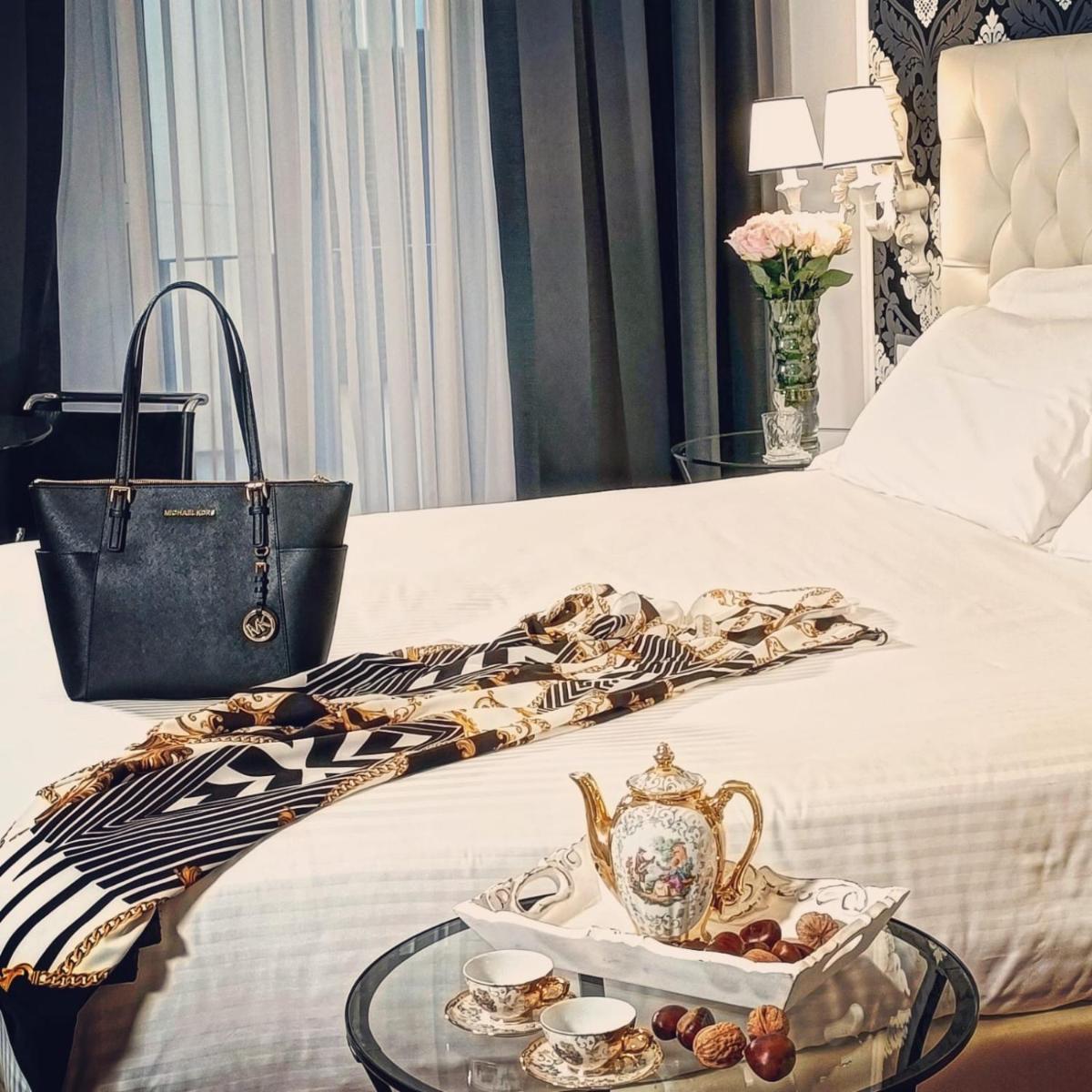 NAVONA VITA SUITES - Housity