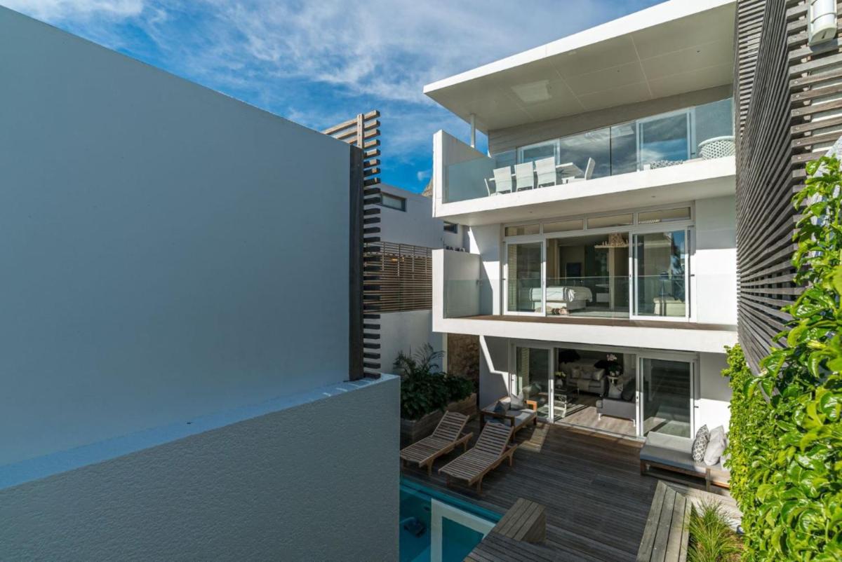 Bakoven Beach House - 4 bed, 3 bath - Housity
