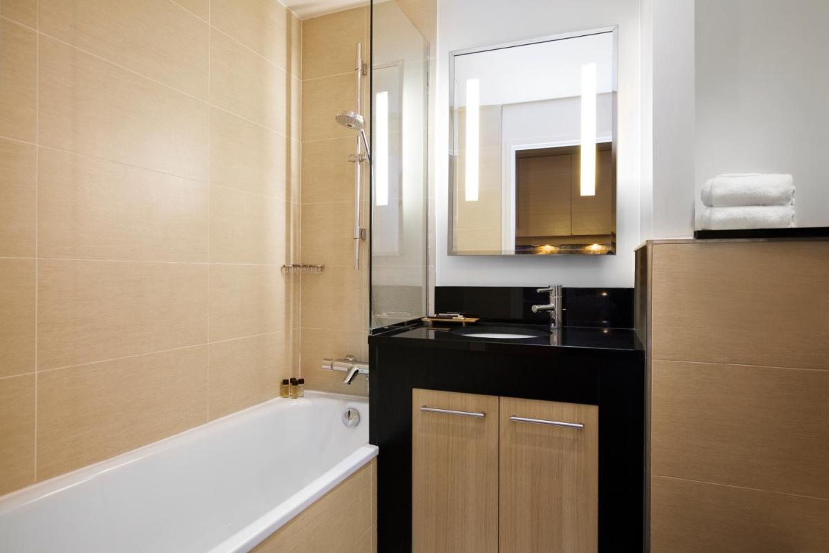 Salle de bains dans l'établissement Relais Spa Val d'Europe