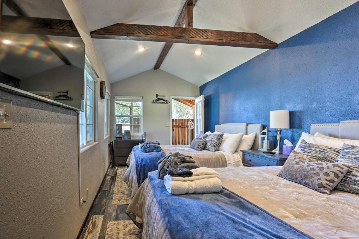 Luxe Auburn Hideaway with Tennis Court and Views! - Housity