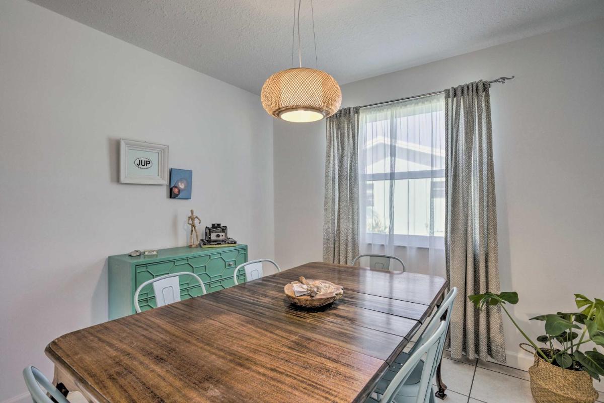 Coastal Jupiter Oasis Less Than 3 Miles to Beaches! - Housity